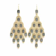 Charger l'image dans la galerie, Boucles d’oreilles chandelier bleu nuit dorées à l’or fin