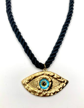 Charger l'image dans la galerie, Collier oeil cordon