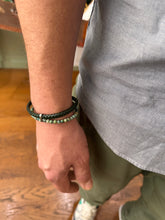 Charger l'image dans la galerie, Bracelet Turquoise Road - homme cuir vert et turquoise africaine - District Steel