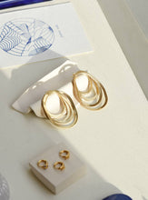 Charger l'image dans la galerie, Boucles d'oreilles Geste maxi - Judith Benita