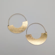Charger l'image dans la galerie, créoles demi-cercles en acier brossé