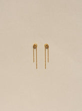 Charger l'image dans la galerie, Puces d'oreilles Tits longues
