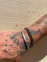 Charger l'image dans la galerie, Bracelet Urban Plate - homme chaîne acier 316L et plaque - District Steel
