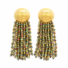 Charger l'image dans la galerie, Boucles d’oreilles franges vertes en pierres teintées
