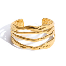 Charger l'image dans la galerie, Bracelet manchette Naïa -Acier inoxydable plaqué or 18 carats
