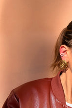 Charger l'image dans la galerie, Ear Cuff femme à 3 perles - Faux piercing en acier inoxydable doré ou argenté
