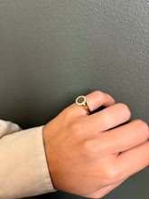 Charger l'image dans la galerie, bague chevalière ronde
